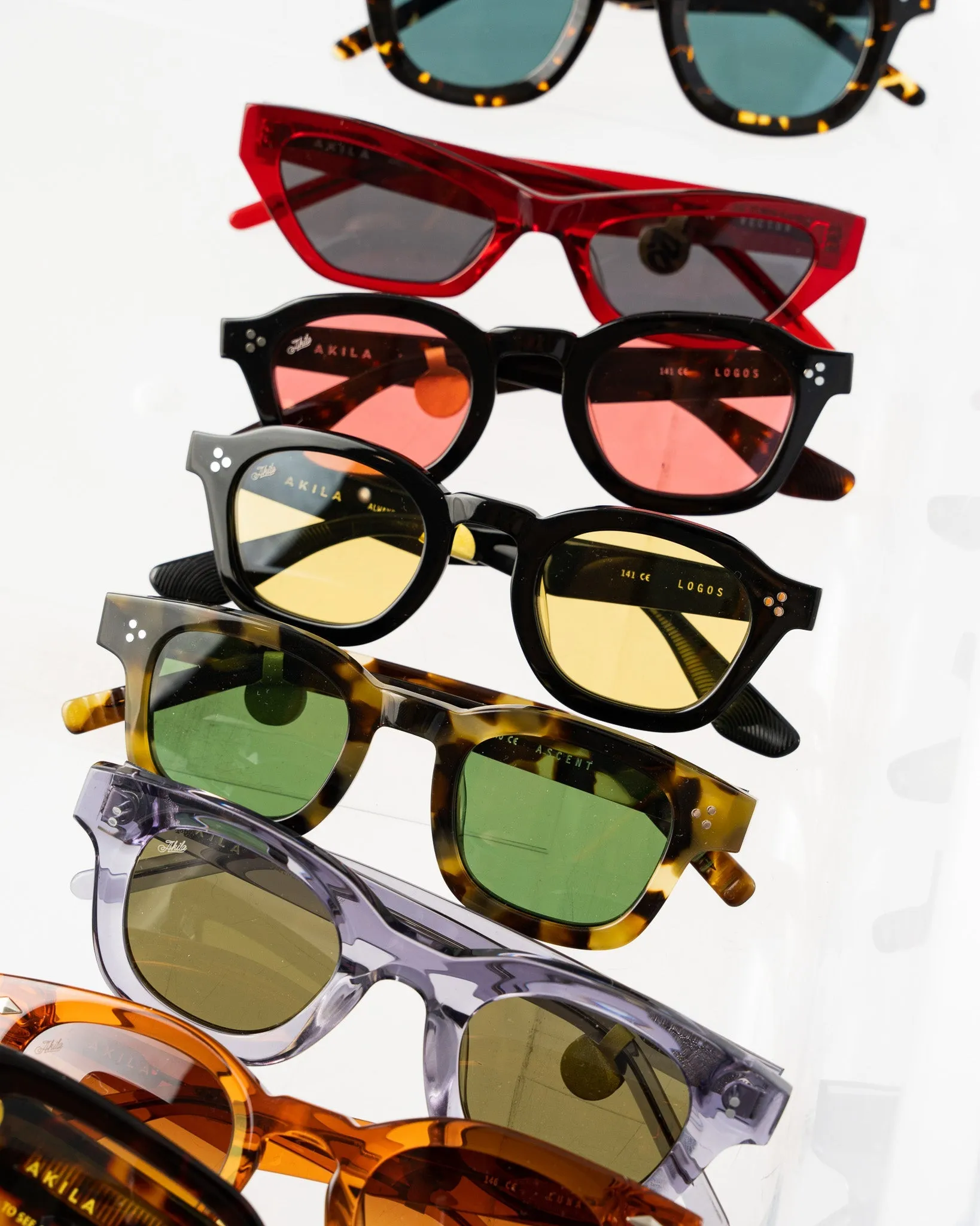 AKILA LOGOS Sunglasses in Black/Yellow