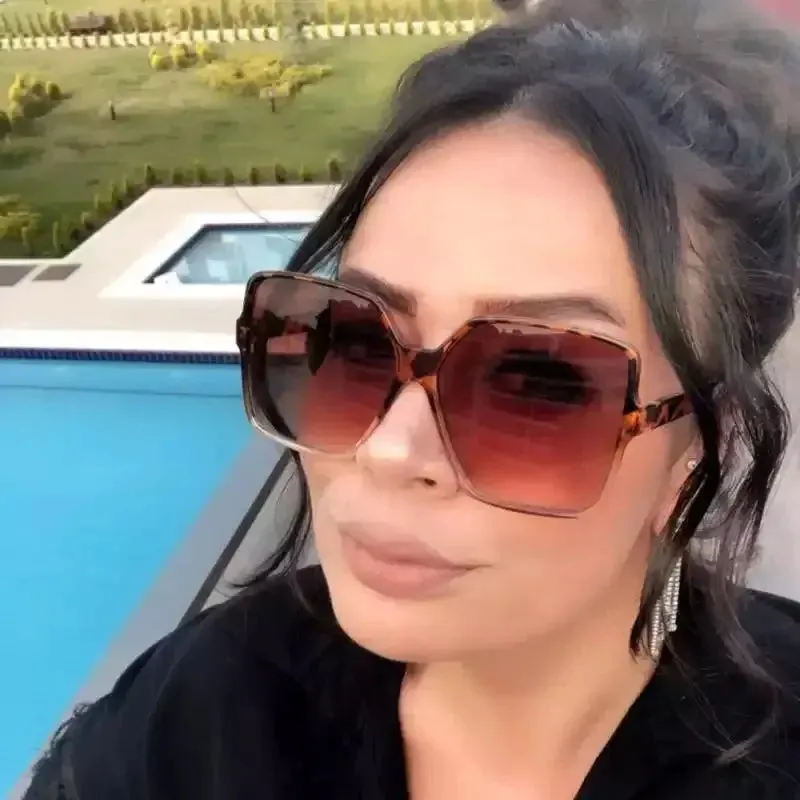Trendy Vintage Brown Gradient Luxury Ladies Sunglasses