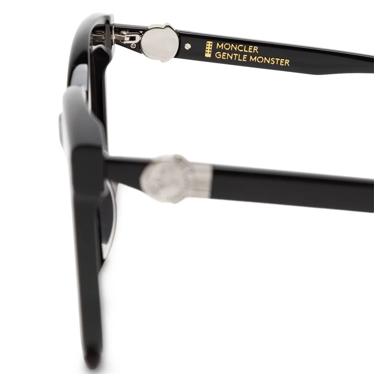 X MONCLER SWIPE 4-01